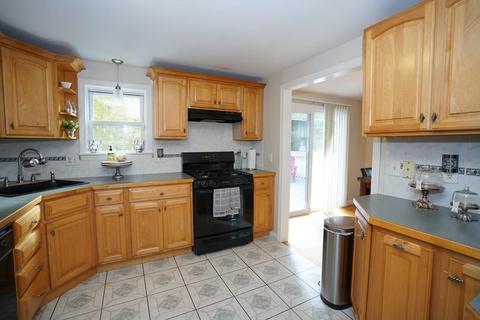 39 Tamarack Dr, Springfield, MA 01129 photo 5