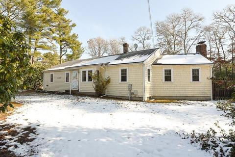 156 Indian Neck Rd, Wareham, MA 02571 photo 1