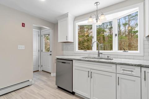 9 Cole Ave, Gloucester, MA 01930 photo 4