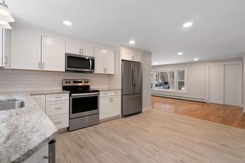 9 Cole Ave, Gloucester, MA 01930 photo 2