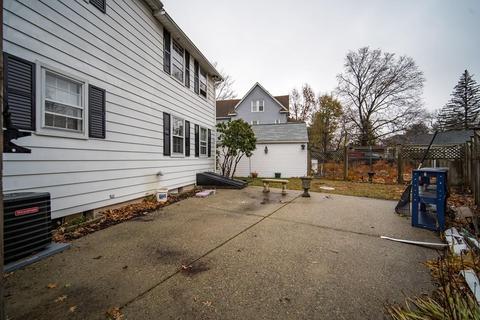82 Jasper St, Springfield, MA 01109 photo 20