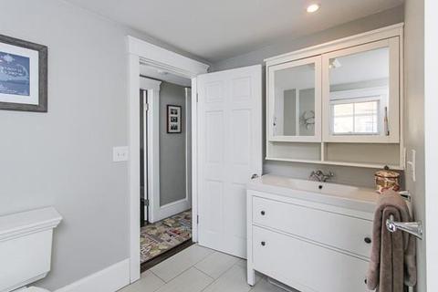 43 Lawrence St, Danvers, MA 01923 photo 14