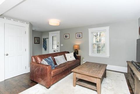 43 Lawrence St, Danvers, MA 01923 photo 3