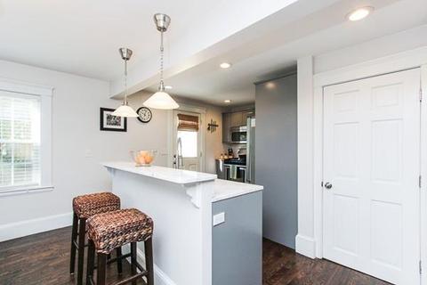 43 Lawrence St, Danvers, MA 01923 photo 7