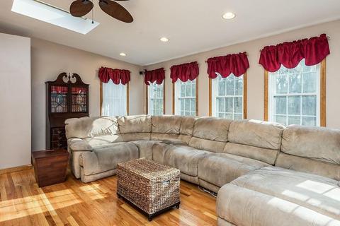 108 Devonshire Rd, Attleboro, MA 02703 photo 12