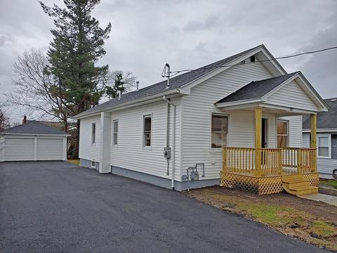387 Johnson St, Fall River, MA 02723 photo 2