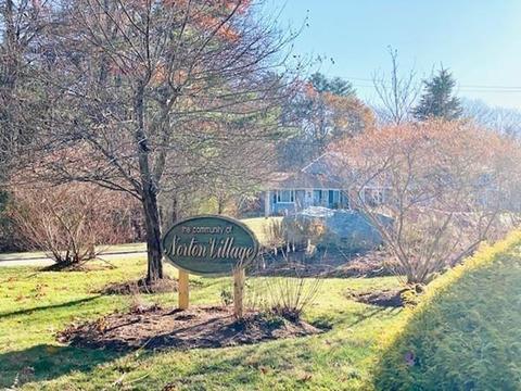 1 Robin Cir #4, Norton, MA 02766 photo 2