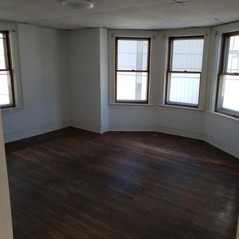 8 Maple St, Webster, MA 01570 photo 6