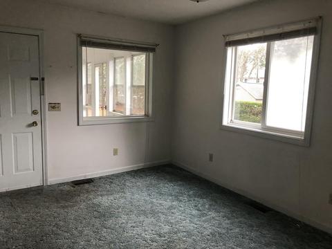 24 Deboo Dr, Springfield, MA 01129 photo 5