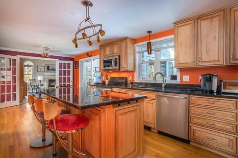 54 Yardarm Dr, Mashpee, MA 02649 photo 5