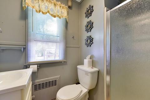 16 Alvin St, Springfield, MA 01104 photo 6
