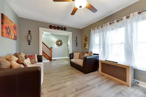 16 Alvin St, Springfield, MA 01104 photo 4