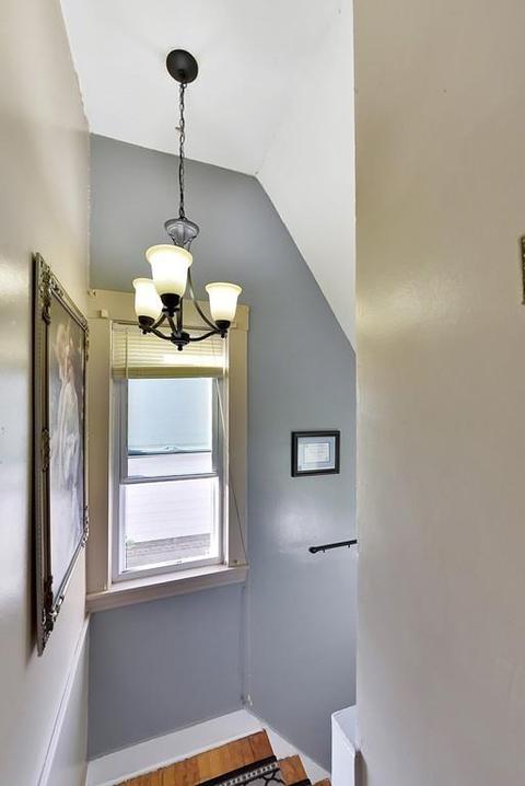 16 Alvin St, Springfield, MA 01104 photo 9