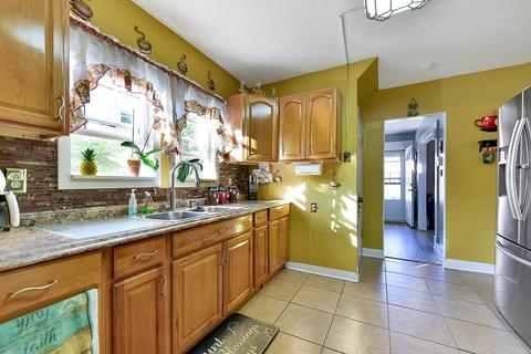 16 Alvin St, Springfield, MA 01104 photo 40