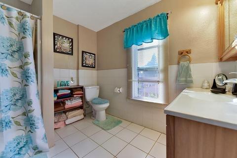 16 Alvin St, Springfield, MA 01104 photo 10