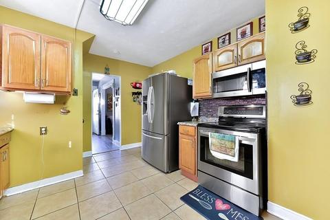16 Alvin St, Springfield, MA 01104 photo 16