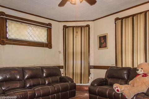 60 Dawes St, Springfield, MA 01109 photo 4