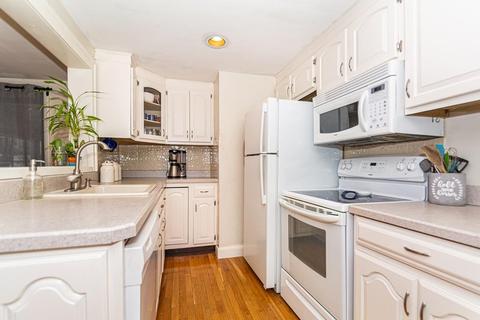 13 Tennyson Rd, Reading, MA 01867 photo 9