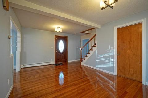 83 Varley St, Fall River, MA 02723 photo 1