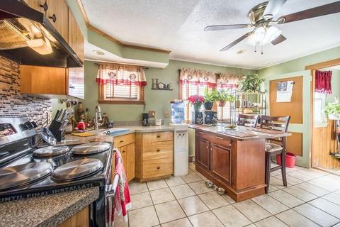 20 Norman St, Springfield, MA 01104 photo 7