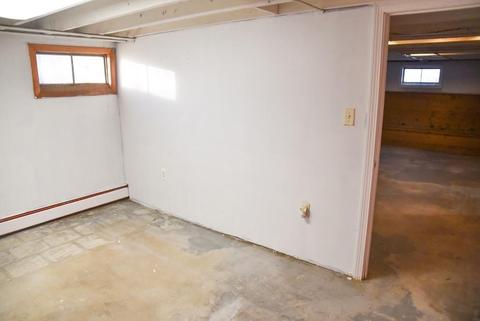 596 Britton St, Chicopee, MA 01020 photo 31