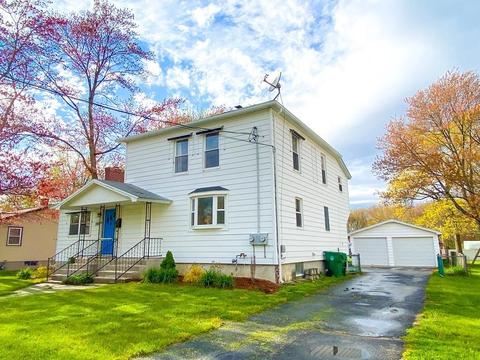 596 Britton St, Chicopee, MA 01020 photo 3