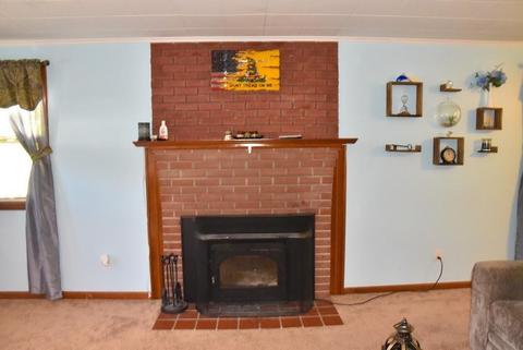 596 Britton St, Chicopee, MA 01020 photo 9
