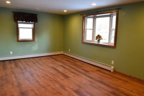 596 Britton St, Chicopee, MA 01020 photo 11