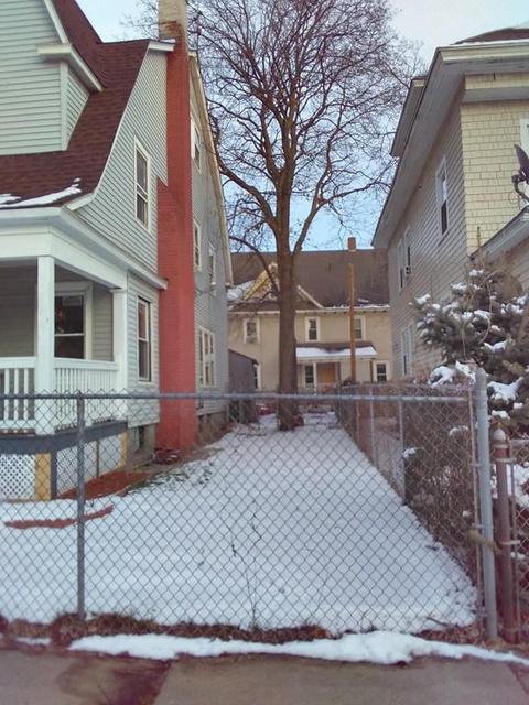 132 Amherst St, Springfield, MA 01109 photo 3