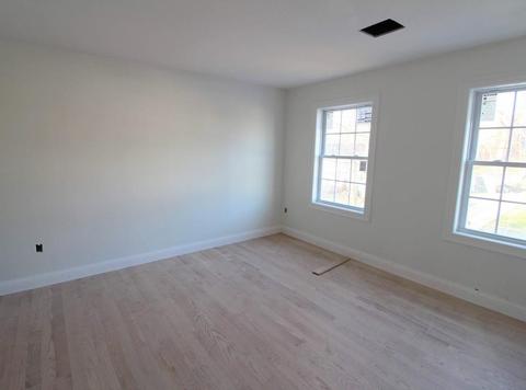 189 Friendship St, Fall River, MA 02724 photo 9