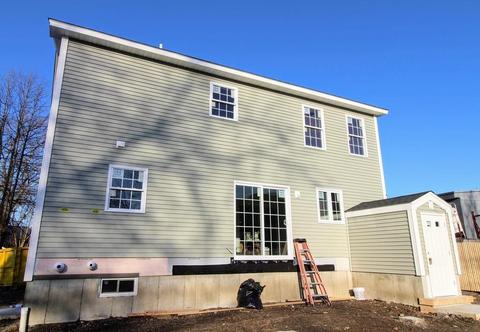 189 Friendship St, Fall River, MA 02724 photo 3