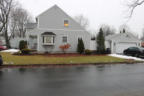 85 Castle St, Springfield, MA 01118 photo 3