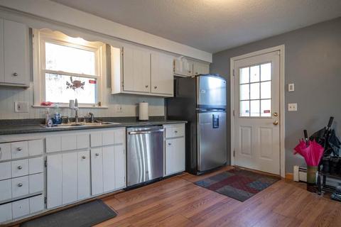 24 Gordon Rd, Derry, NH 03038 photo 4