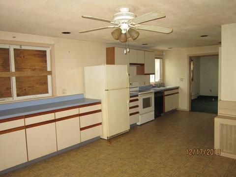 16 Wells St, Gloucester, MA 01930 photo 5