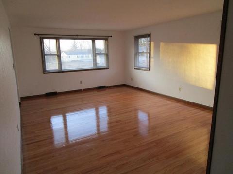103 Garnet St, Springfield, MA 01129 photo 9