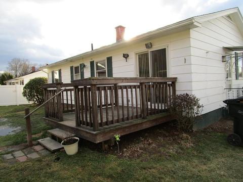 103 Garnet St, Springfield, MA 01129 photo 4