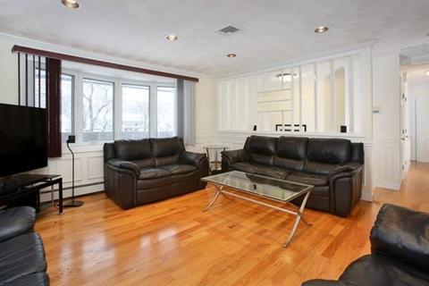 21 Sonning Rd, Beverly, MA 01915 photo 4