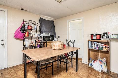 1397 Worcester St, Springfield, MA 01151 photo 3
