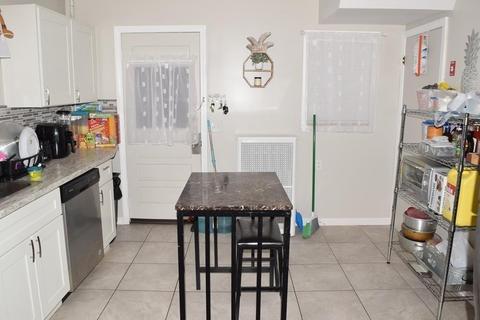 12 Montclair St, Springfield, MA 01104 photo 16