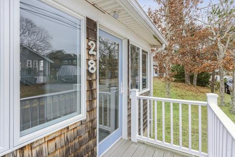 28 Washington Dr, Wareham, MA 02571 photo 5