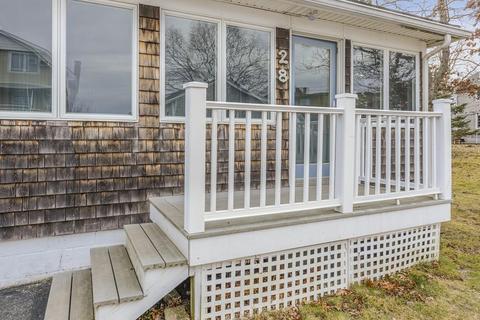 28 Washington Dr, Wareham, MA 02571 photo 4