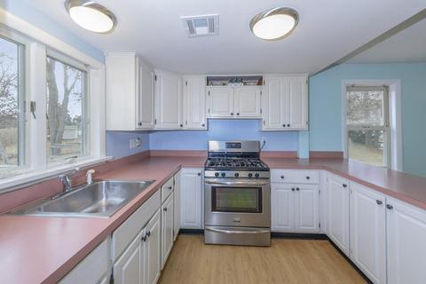 28 Washington Dr, Wareham, MA 02571 photo 8