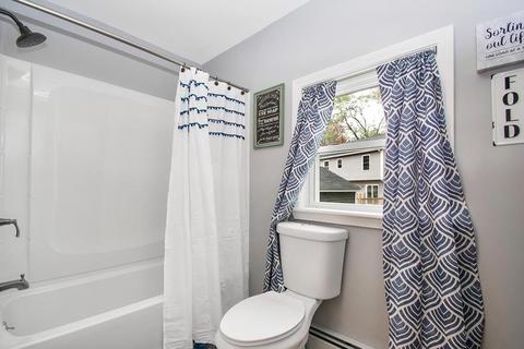 37 Border St, Springfield, MA 01104 photo 13