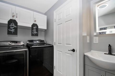 37 Border St, Springfield, MA 01104 photo 12