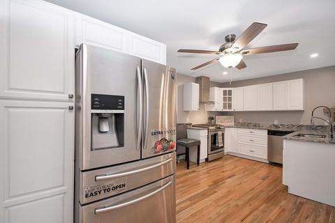 37 Border St, Springfield, MA 01104 photo 20