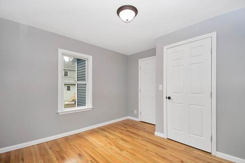 37 Border St, Springfield, MA 01104 photo 15