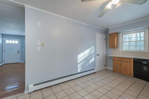 16 Nonquit St, Worcester, MA 01604 photo 6