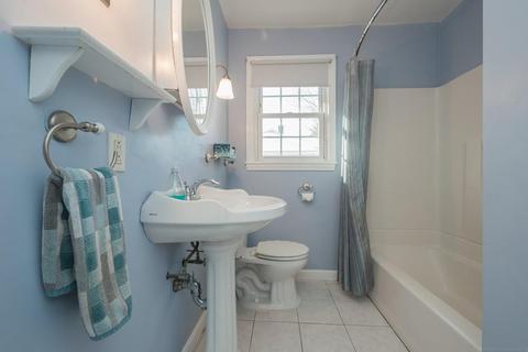 16 Nonquit St, Worcester, MA 01604 photo 8