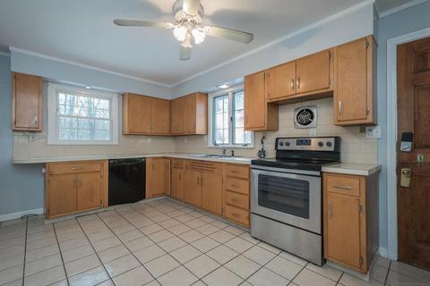 16 Nonquit St, Worcester, MA 01604 photo 5