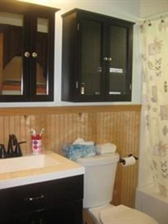7 Division St, Fall River, MA 02721 photo 4